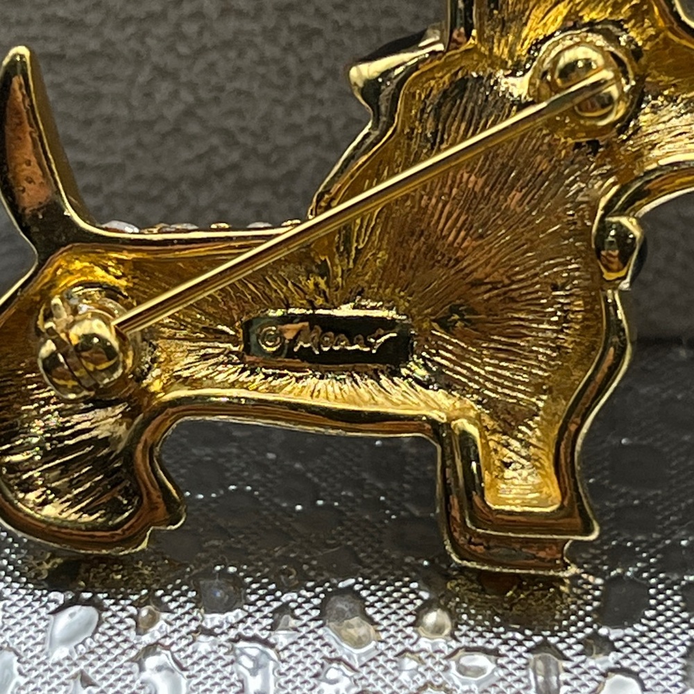 Monet Scottie Dog Puppy Brooch, gold tone, enamel and rhinestones 1.3 inches - Picture 5 of 6